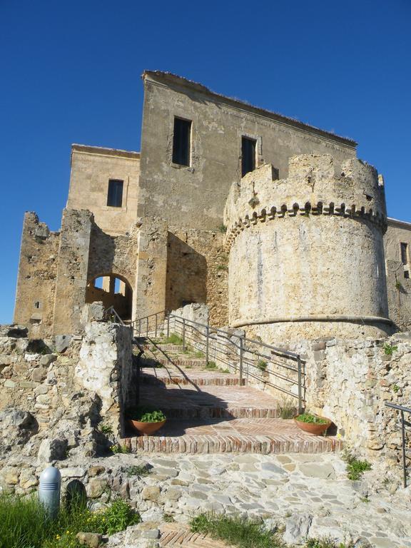 B&B Villa Sveva Rocca Imperiale Exterior photo